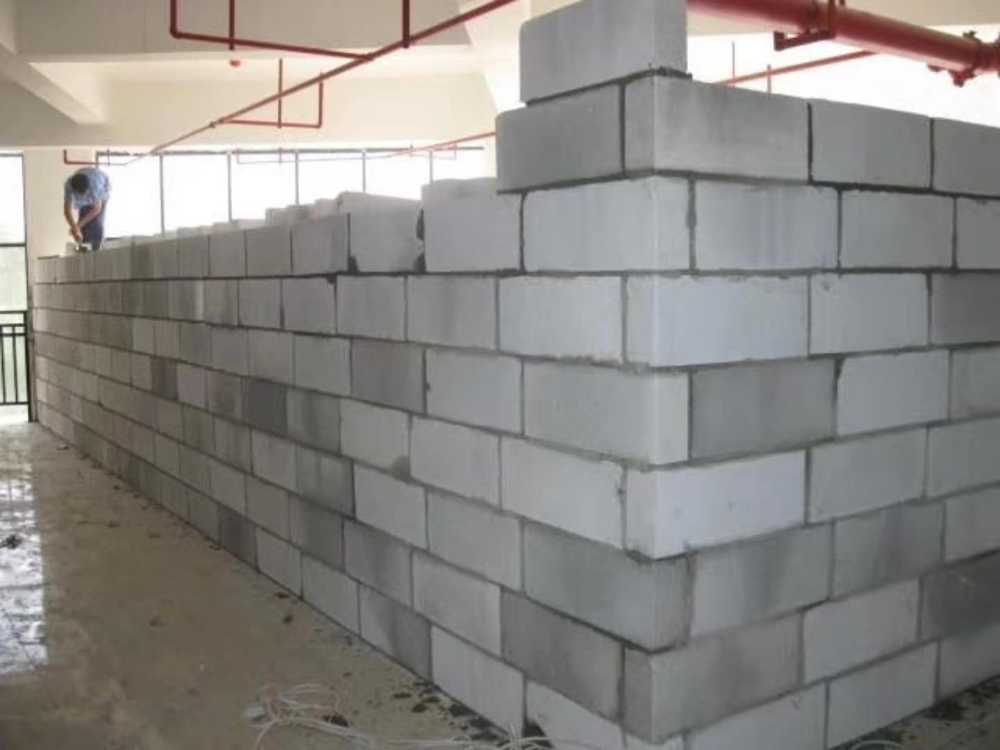 卢龙蒸压加气混凝土砌块承重墙静力和抗震性能的研究